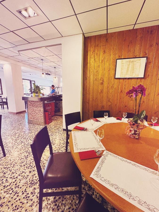 Fonda Aparicio Otel Fuentespalda Dış mekan fotoğraf